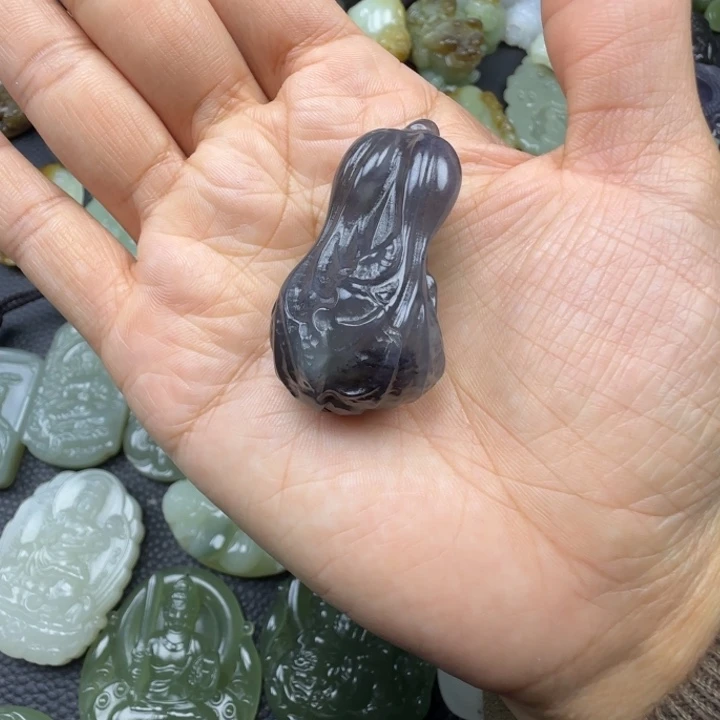 和田玉未镶嵌珠宝奇石