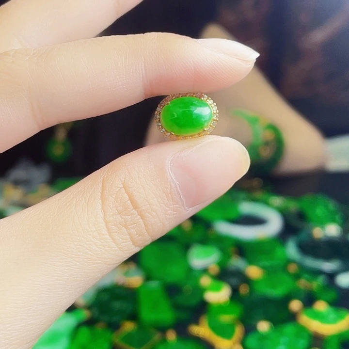 颈饰银S925镶嵌翡翠多样性