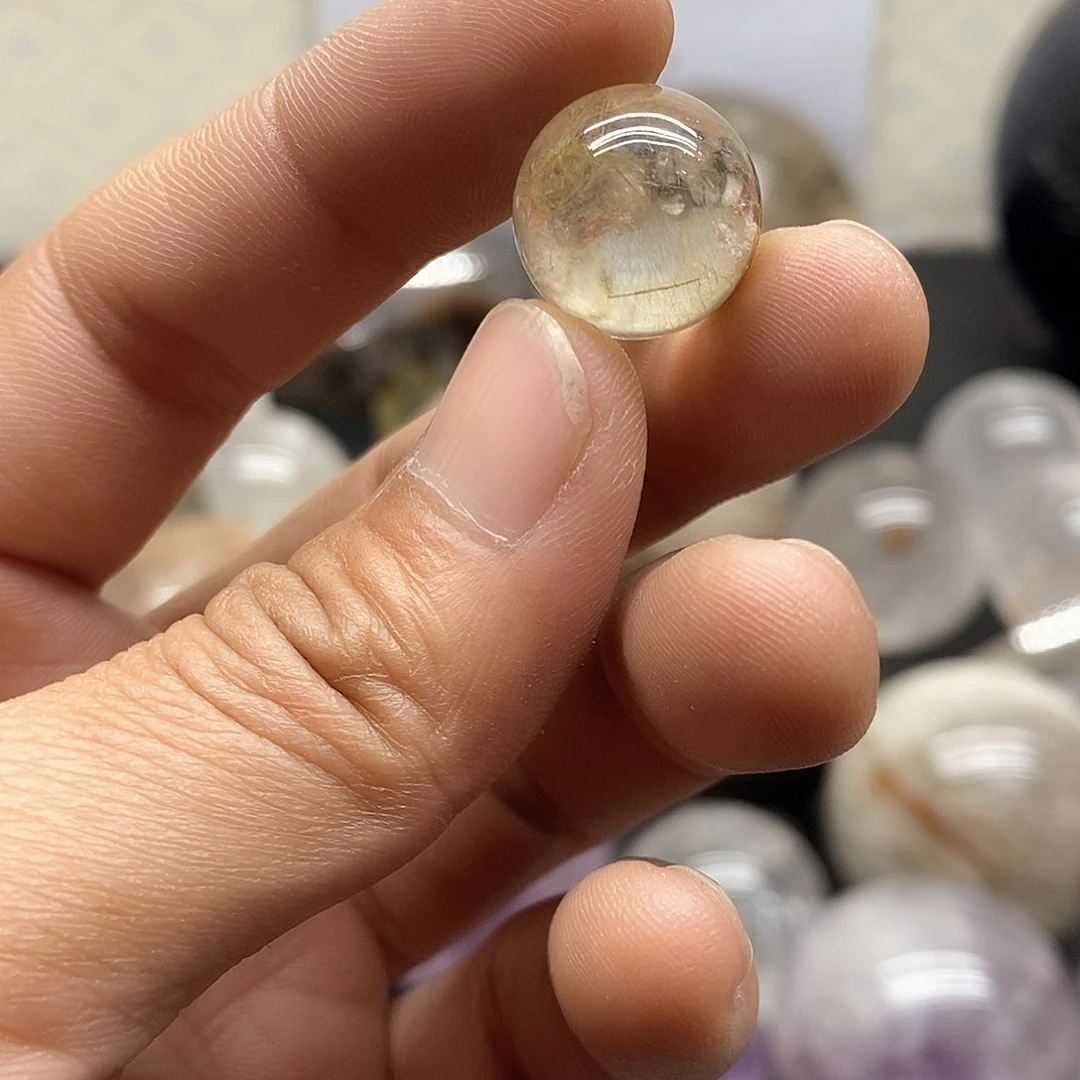 水晶363未镶嵌有矿坑