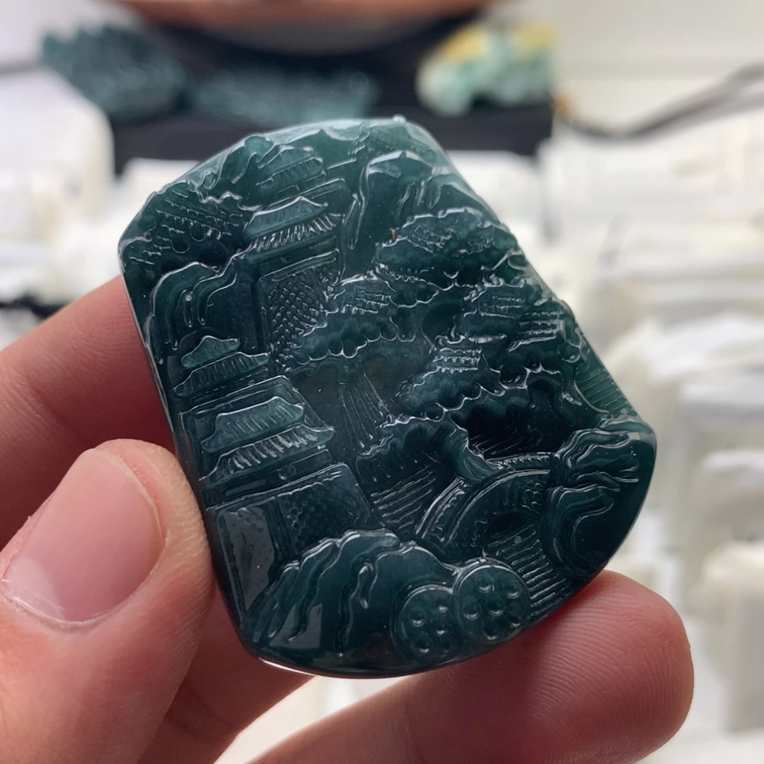 颈饰未镶嵌翡翠山水