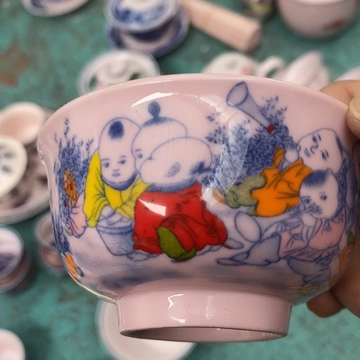 摆件陶红稀土新童子压手杯