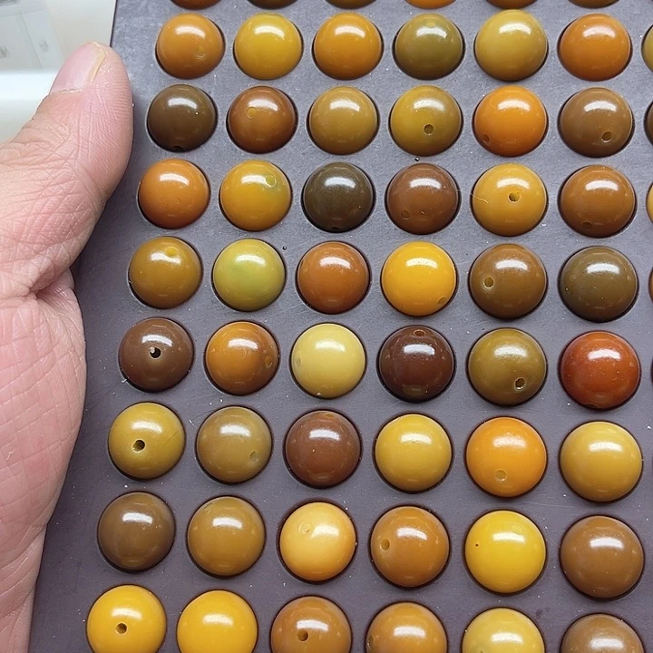 白玉菩提吊坠微瑕13甜心圆珠60