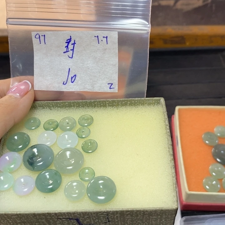 封***相定制翡翠未镶嵌不退