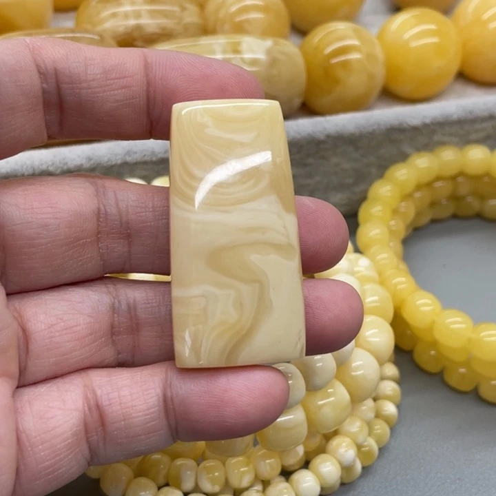 琥珀未镶嵌裸石蜜蜡