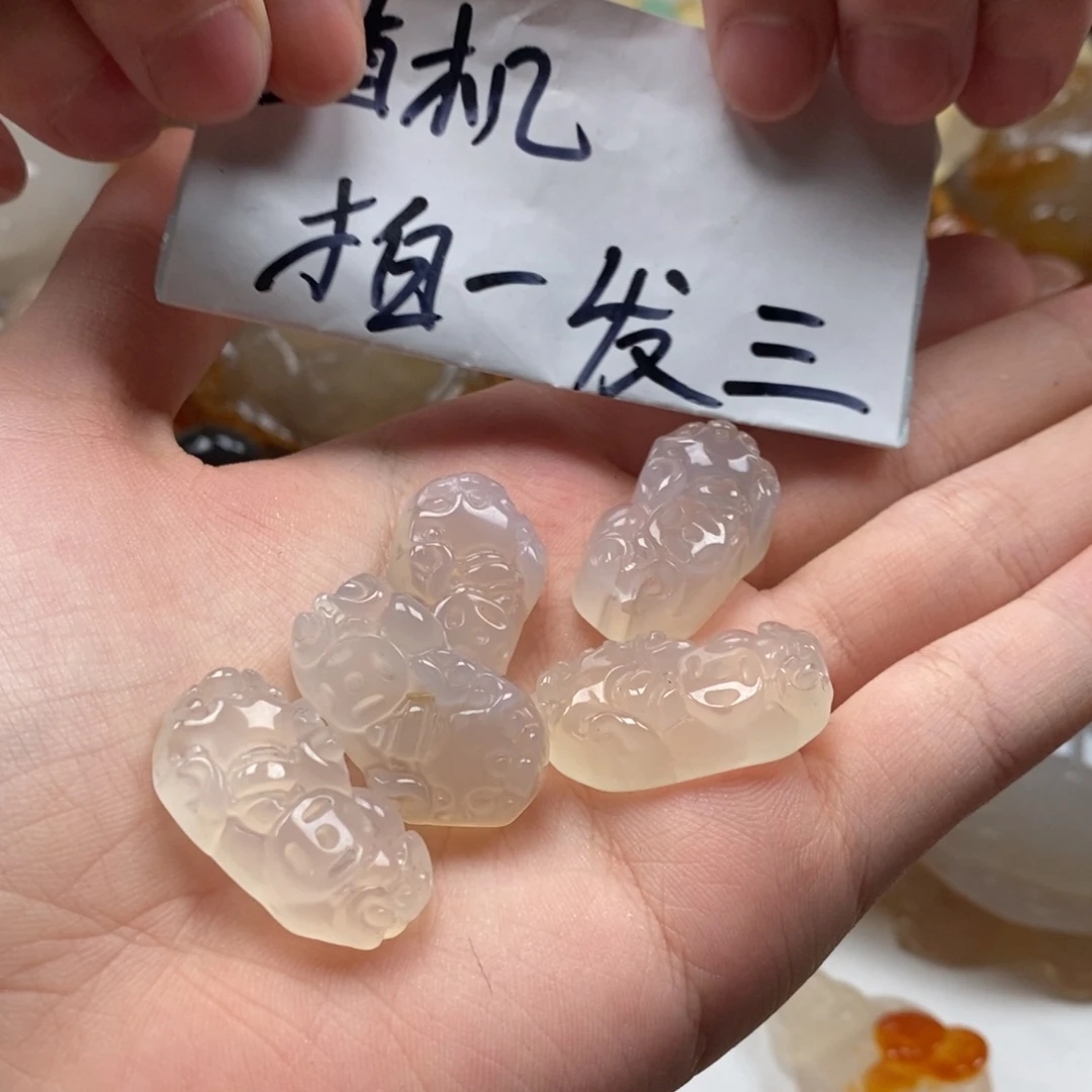 玛瑙/玉髓未镶嵌颈饰