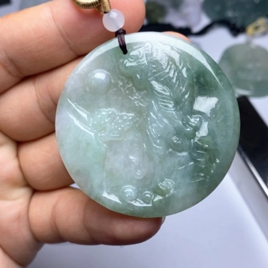颈饰未镶嵌翡翠翡翠