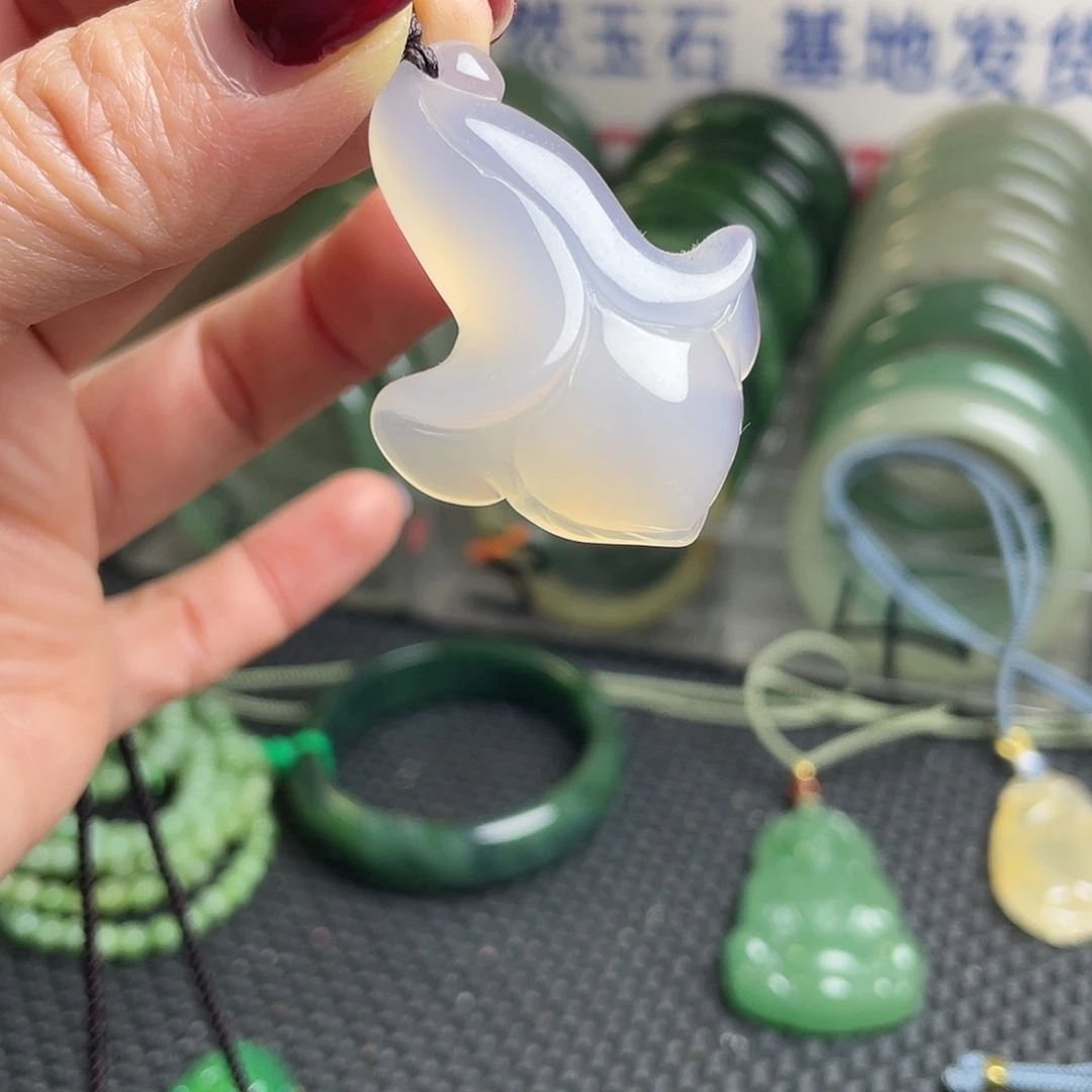 未镶嵌手镯和田玉（碧玉）