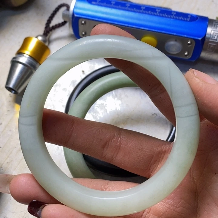 透闪石质玉珠宝半成品未镶嵌