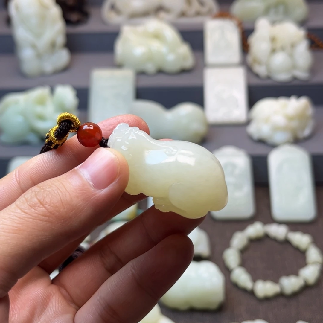 和田玉挂件未镶嵌