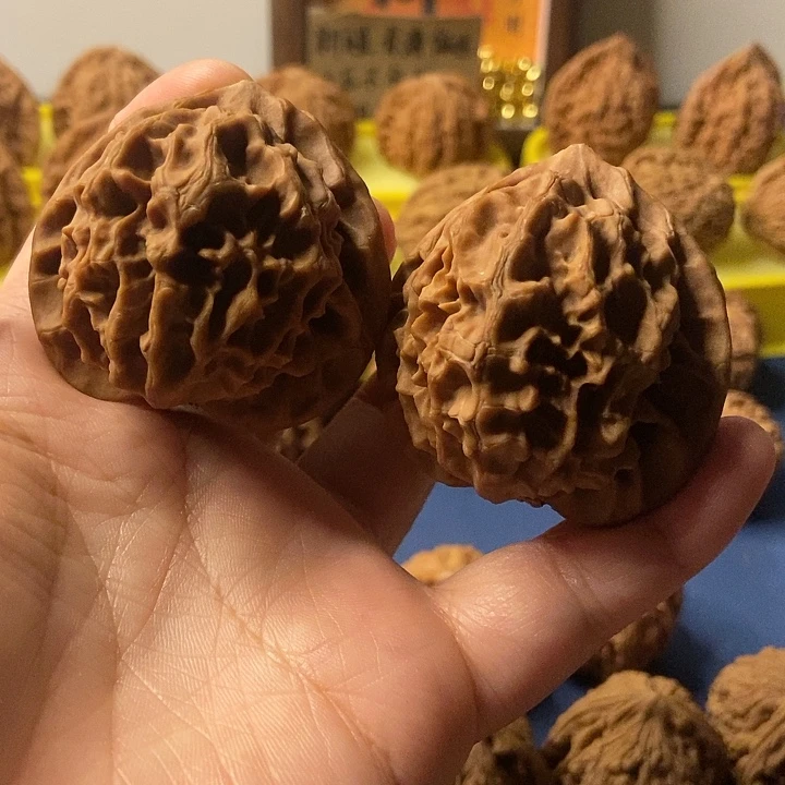 不***1文玩核桃 龙鳞纹