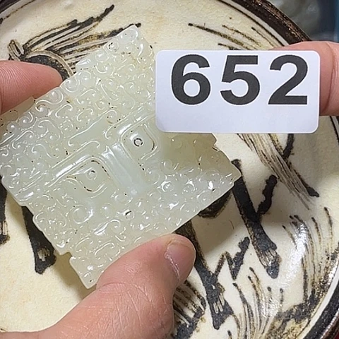 瓷片苍**燕瓷器制作过程是根据不同种类材料加工制作