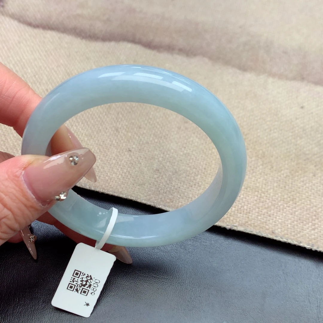 未镶嵌手镯翡翠缅甸翡翠手镯