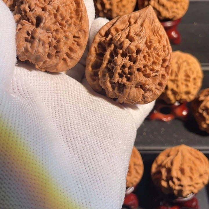 文玩核桃吊坠44官帽