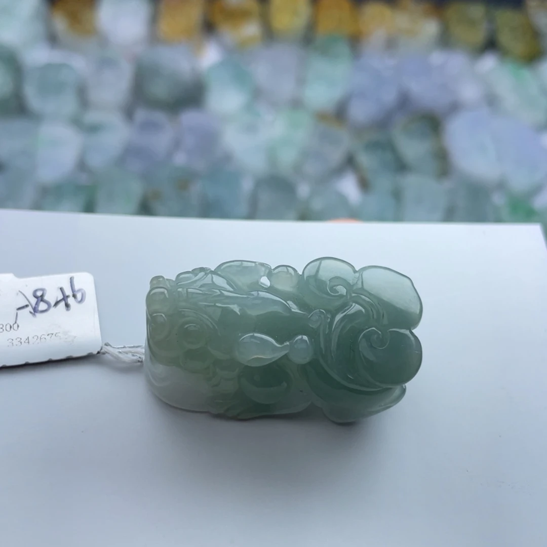 翡翠颈饰未镶嵌貔貅