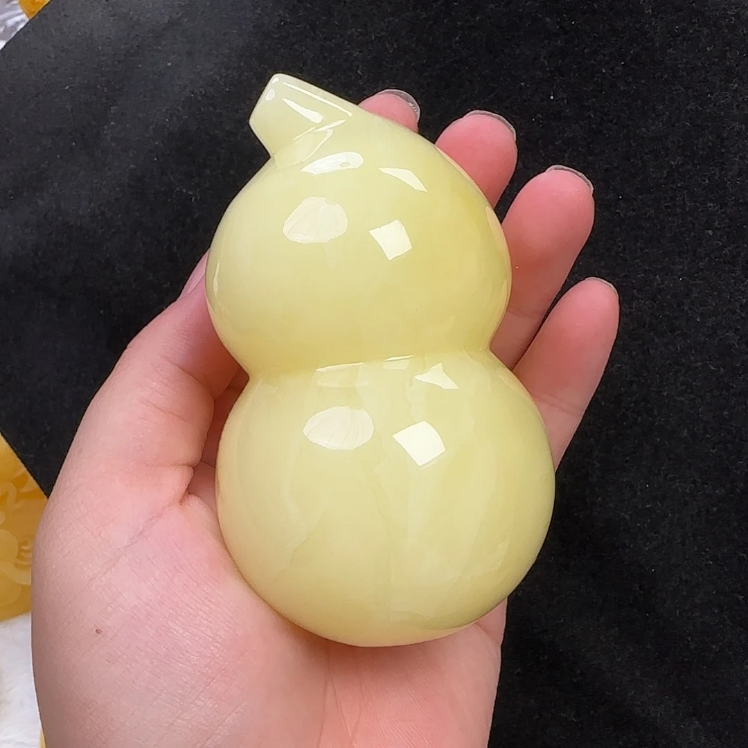 蜜蜡未镶嵌珠宝奇石