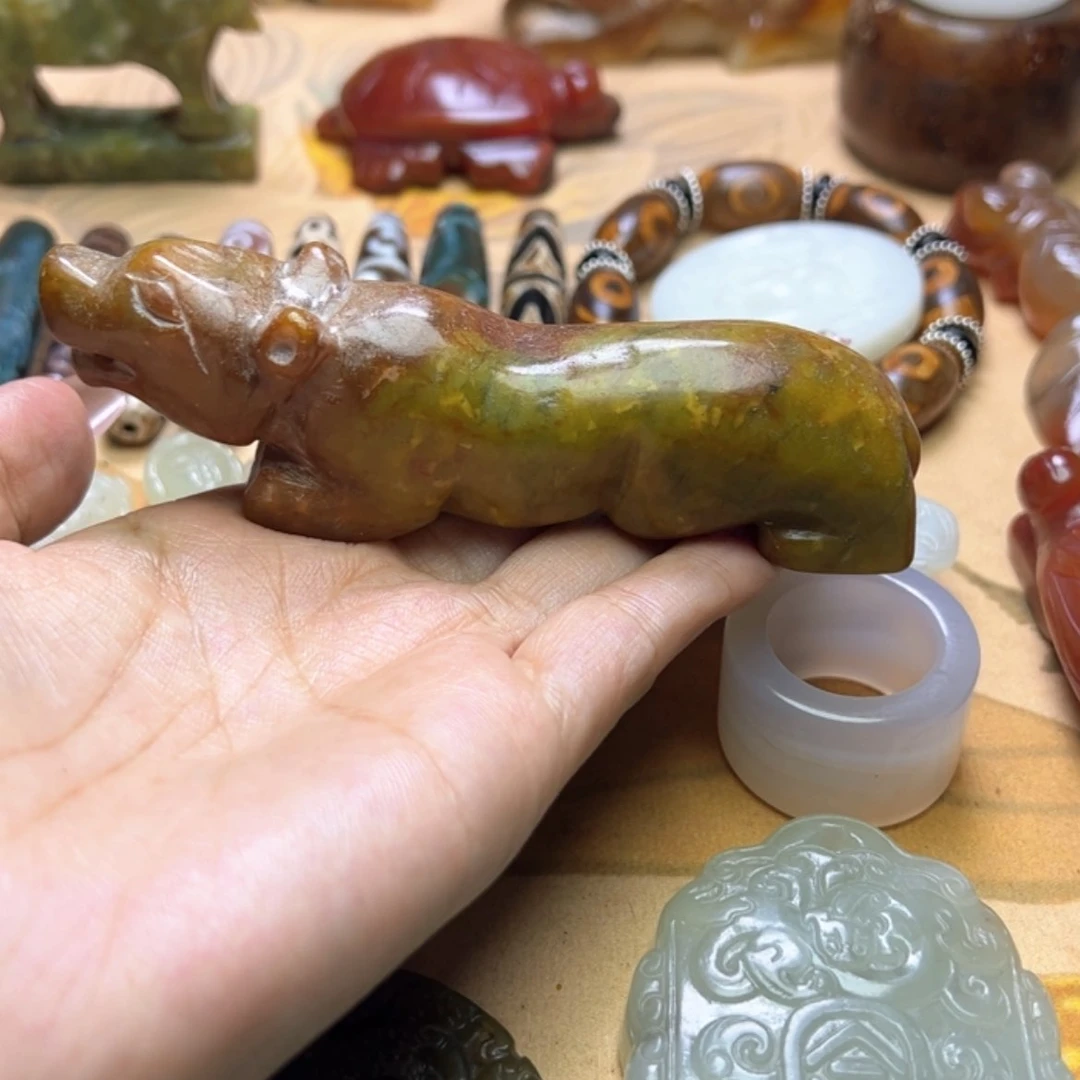 【闪购商品】蛇纹石玉颈饰未镶嵌