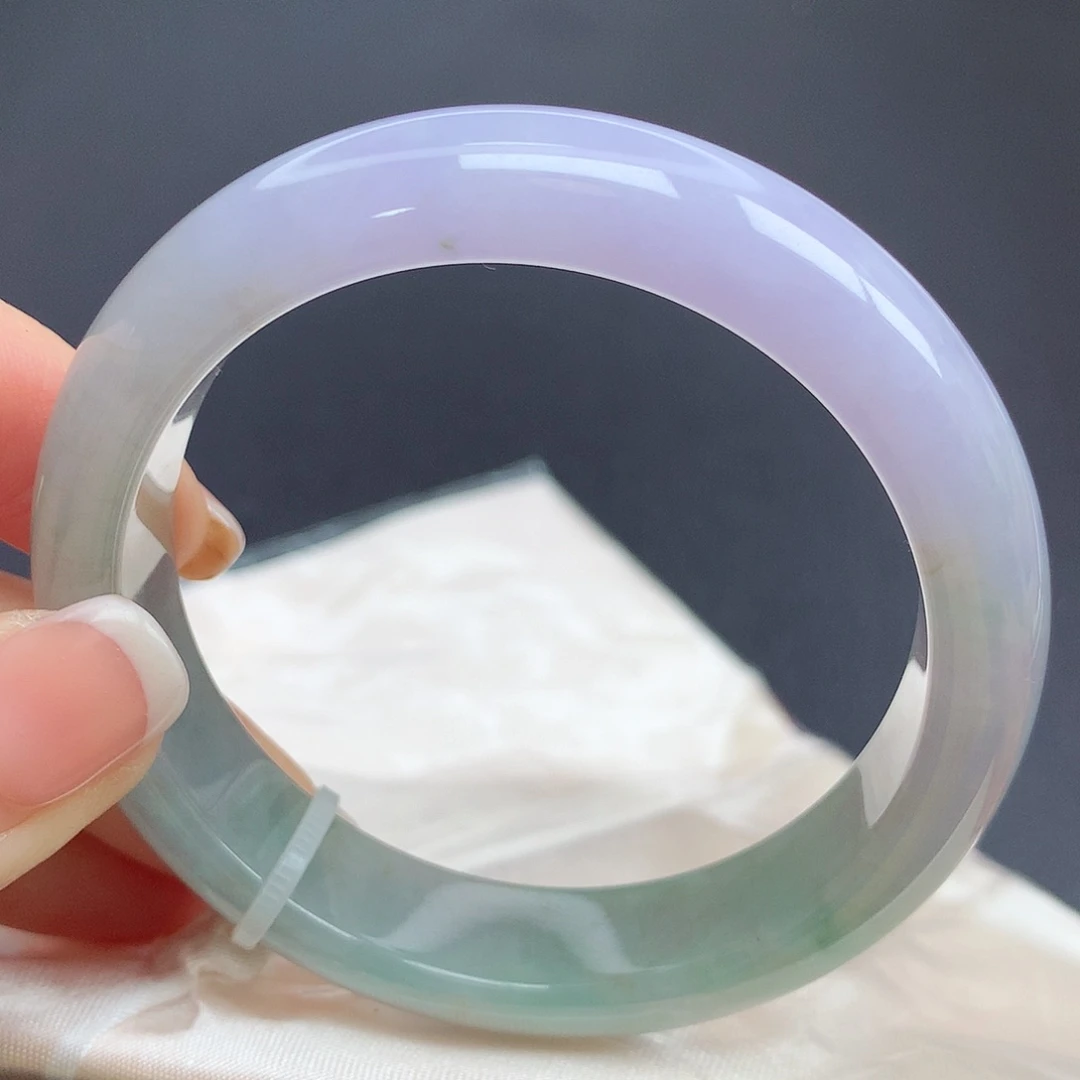 翡翠手镯未镶嵌11n n n n n n n n