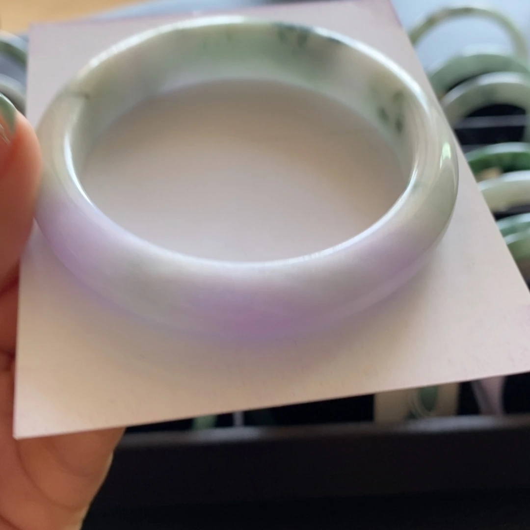 翡翠手镯未镶嵌正完美