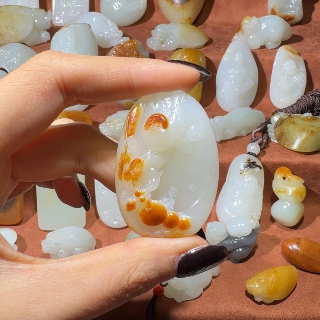 依***意和田玉未镶嵌颈饰