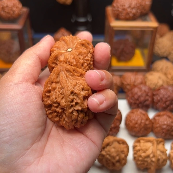 吊坠桃核张***生好好好好好好好