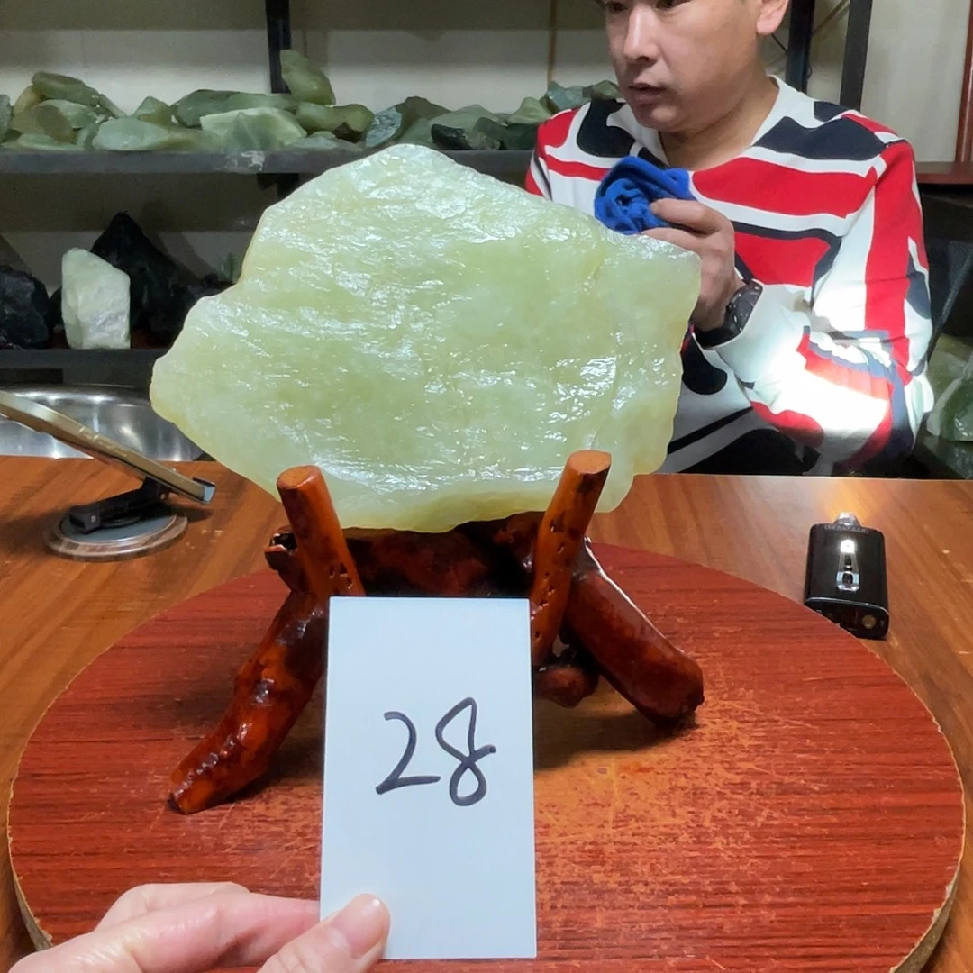 蛇纹石玉未镶嵌原石28