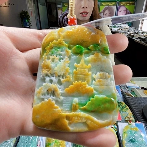 翡翠未镶嵌颈饰翡翠