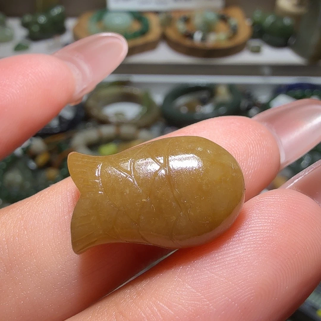 和田玉未镶嵌珠宝奇石