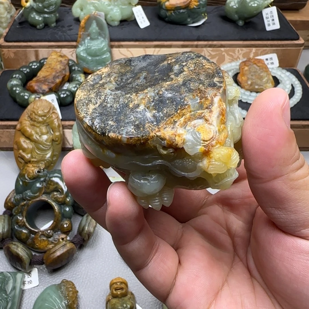 鑫***岫岩河磨玉（透闪石质玉）未镶嵌珠宝奇石