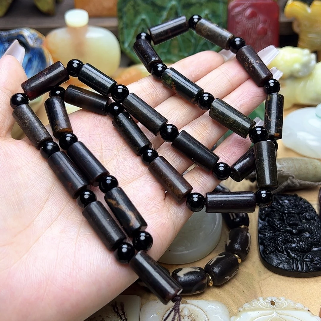 蛇纹石玉未镶嵌颈饰