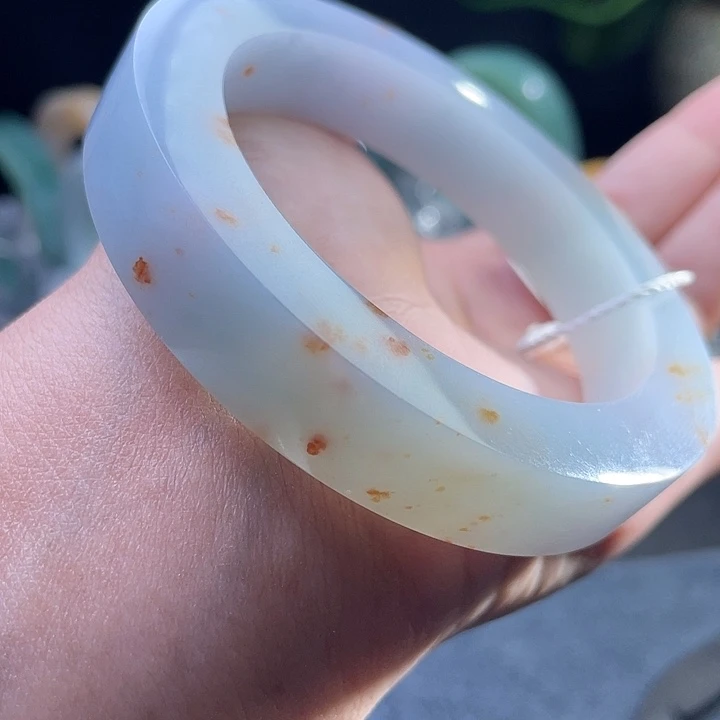 定制翡翠未镶嵌翡翠手镯