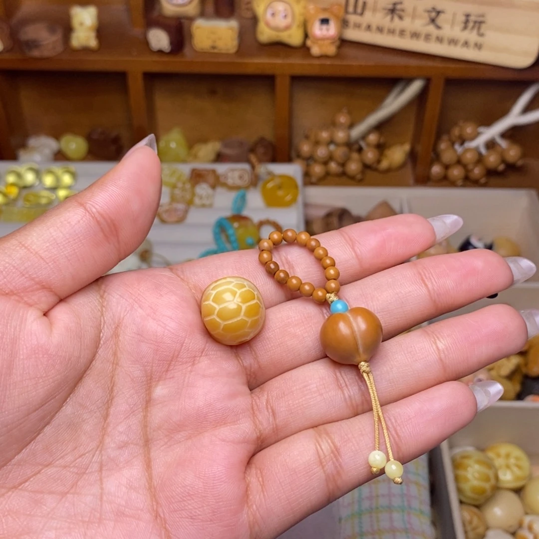 熹***呀猴头核桃吊坠屁桃滴流 小富甲