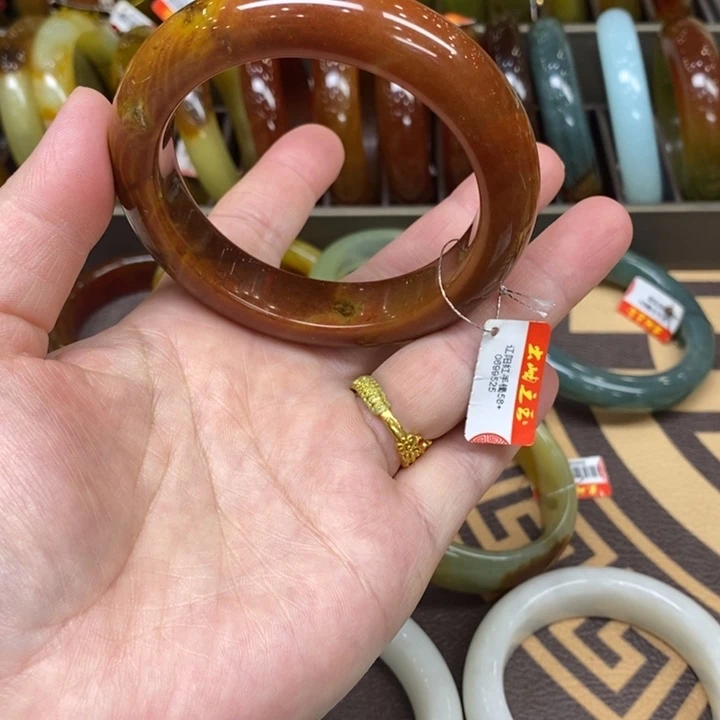 未镶嵌蛇纹石玉手镯