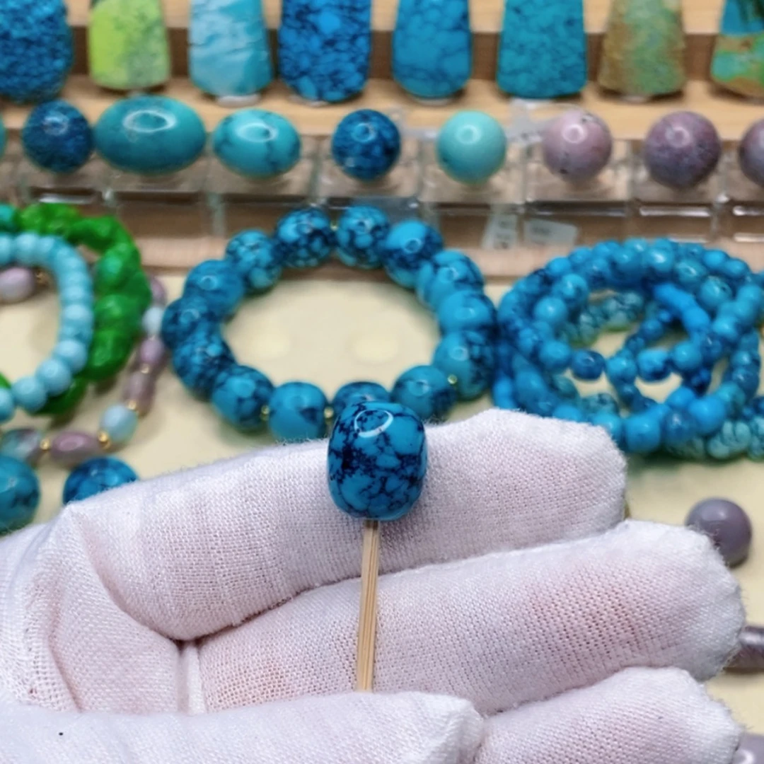 绿松石未镶嵌珠宝奇石