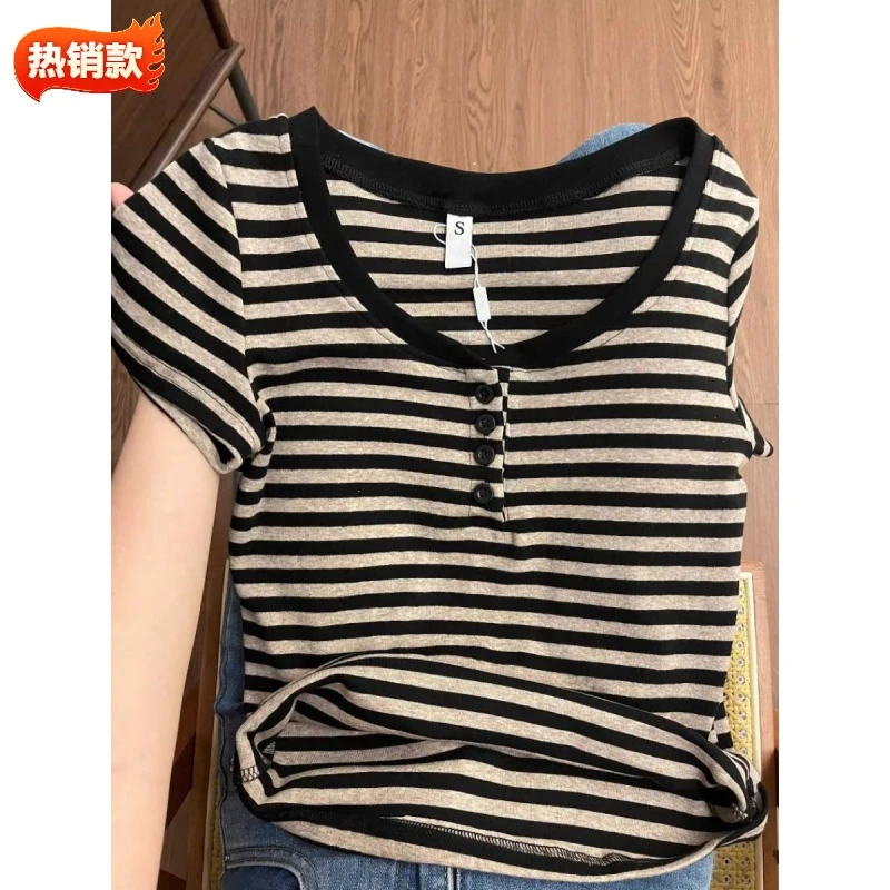 复古条纹短袖T恤女夏季2025新款韩系设计感短款修身大u领正肩上衣