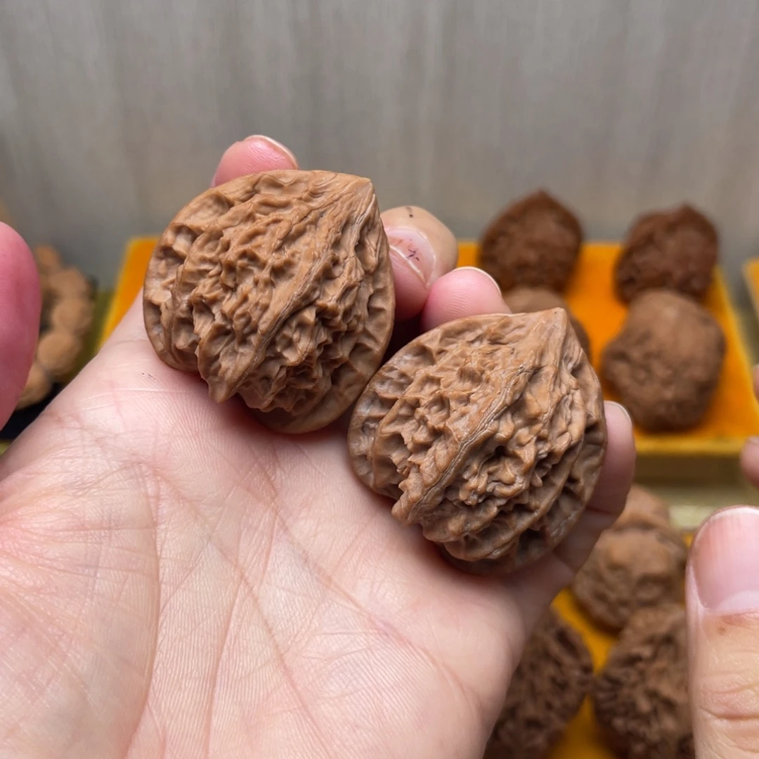 把件文玩核桃血狮子
