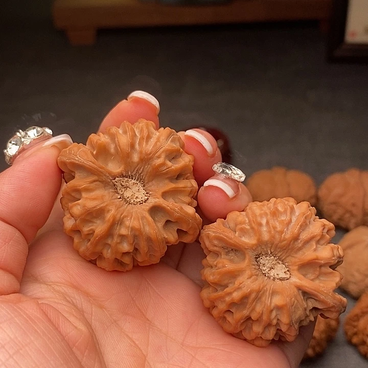 文玩核桃把件龙门涧40尺，全品