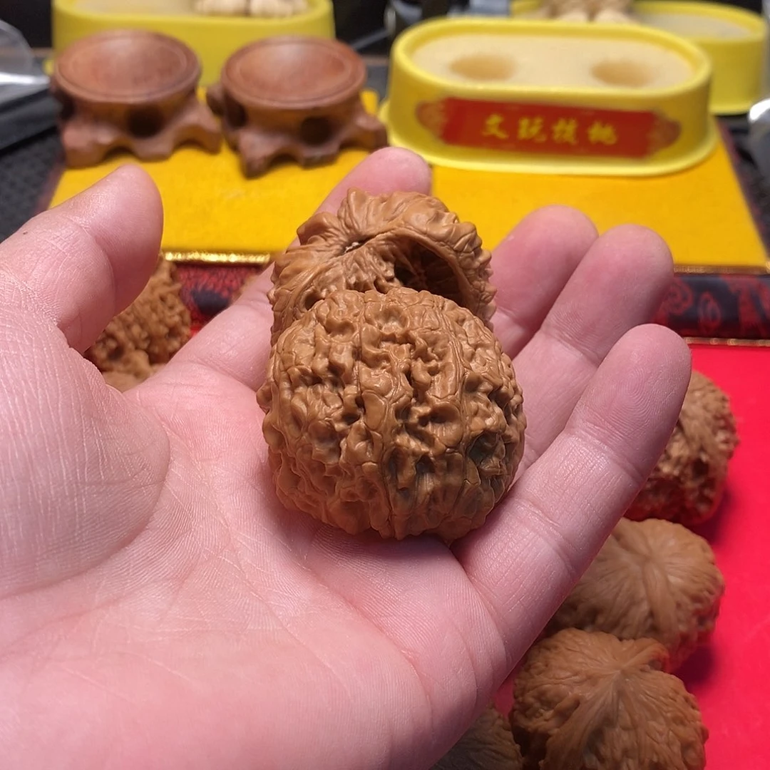 桃核把件北****昊聚宝盆