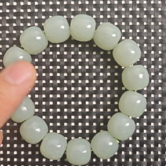 和田玉未镶嵌手串