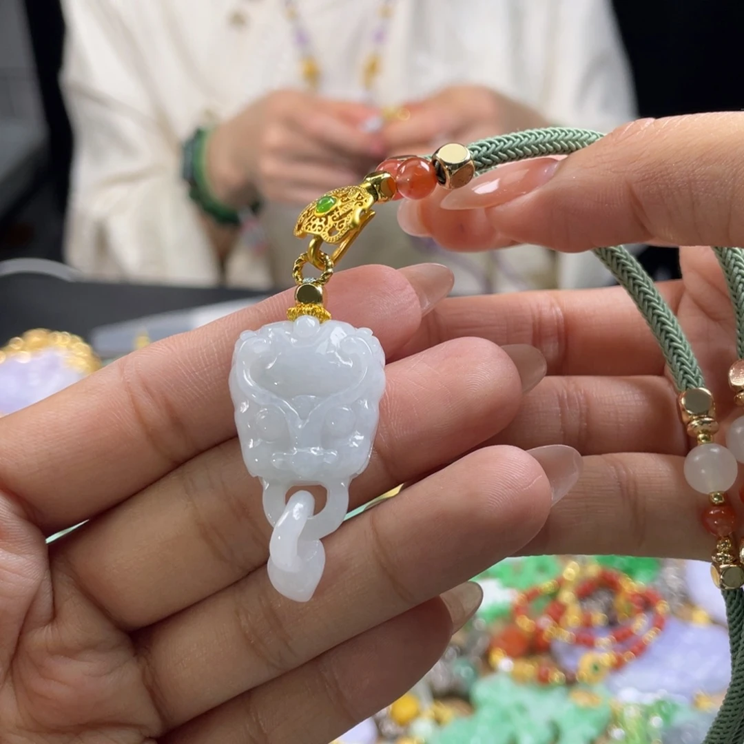 翡翠未镶嵌颈饰代编织