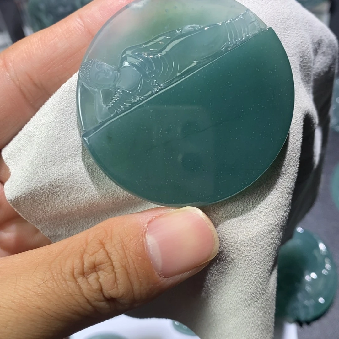 定制翡翠未镶嵌卧佛