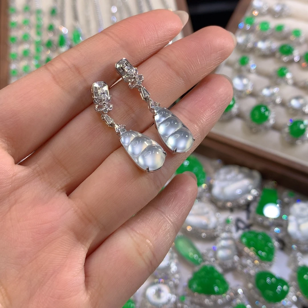 翡翠18K金镶嵌颈饰福豆耳坠