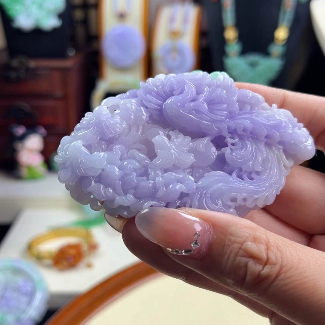天****翡翠未镶嵌颈饰冰