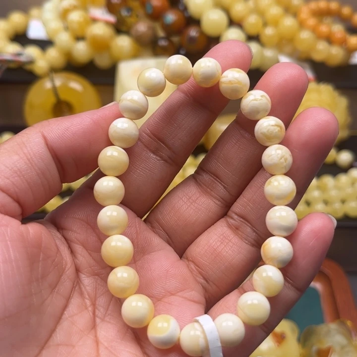 琥珀未镶嵌珠宝奇石M69号8+瓷白妖花