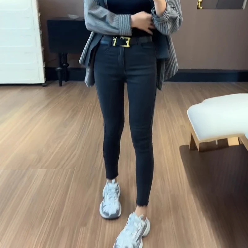 2025秋季新款弹力毛边窄版牛仔烟管裤大码女装高腰显瘦直筒小脚裤