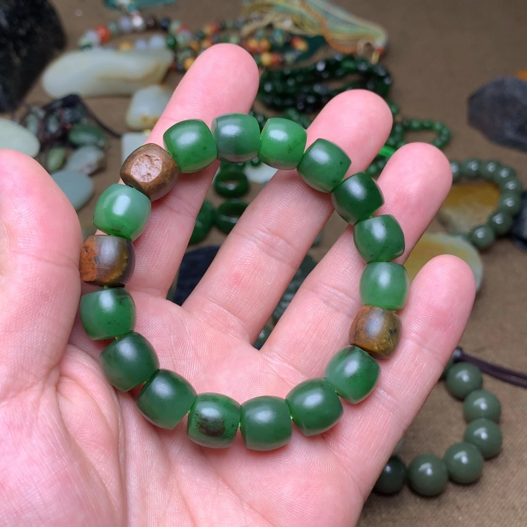 和田玉未镶嵌颈饰刚*好