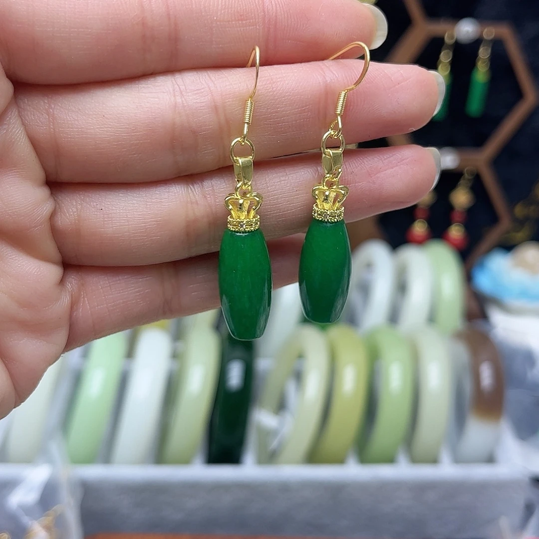 翡翠未镶嵌耳饰水滴