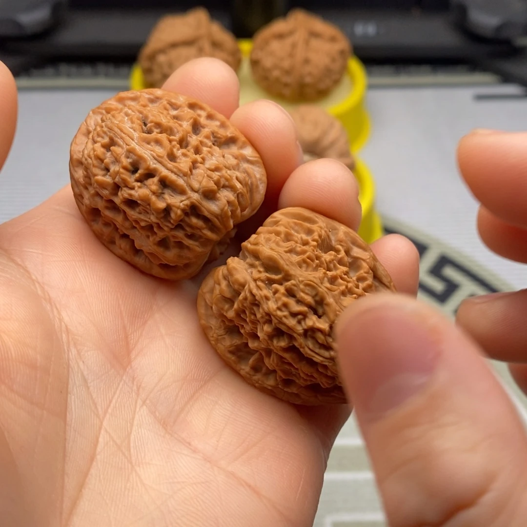 文玩核桃吊坠南疆石小尺