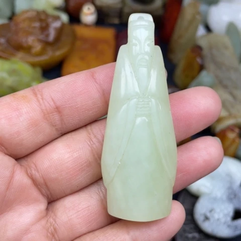 蛇纹石玉未镶嵌颈饰4