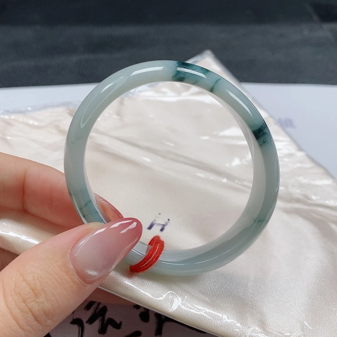 【闪购商品】翡翠手镯（贵妃镯）未镶嵌445号