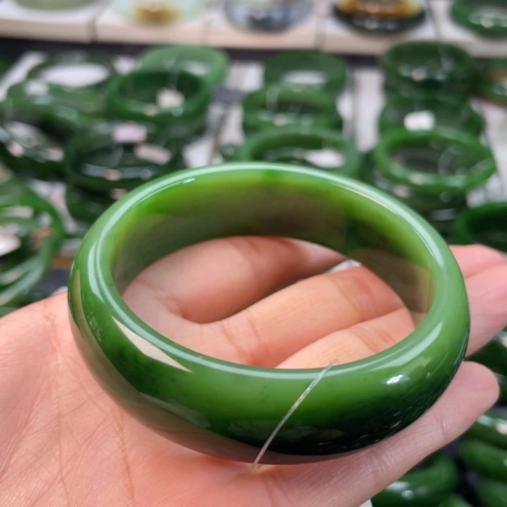 和田玉（碧玉）手镯未镶嵌